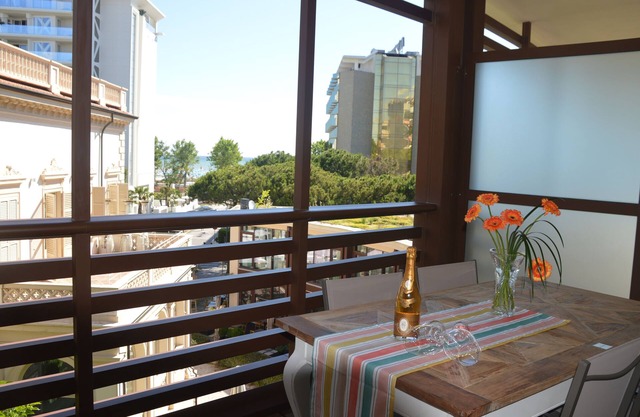 Sea View Embassy Apartment