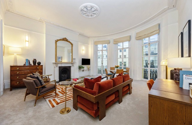 Sea View One Bed Regency Apartment by MyHoliday Let Brighton