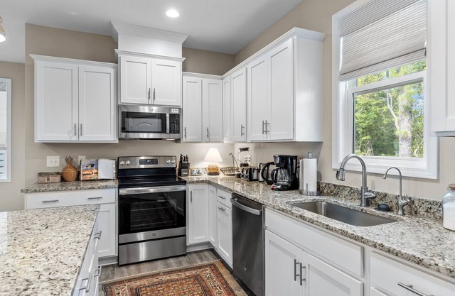 SEA YOU SOON! 3BD/2.5BA sleeps 6! In Beau Coast Community- Built 2022