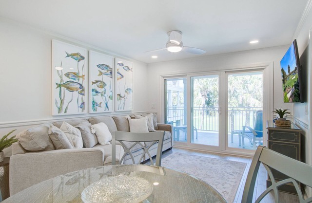 Seabrook Exclusives | 2909 Atrium