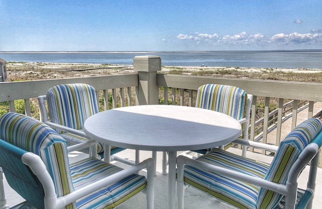 Seabrook Exclusives | 1302 Pelican Watch