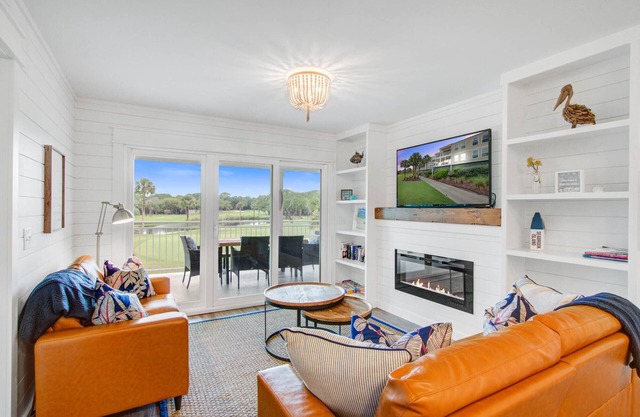 Seabrook Exclusives | 2907 Atrium