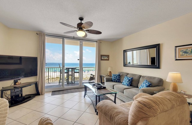SeaDuced - Summerwind 303E-Beach Chair Service Included