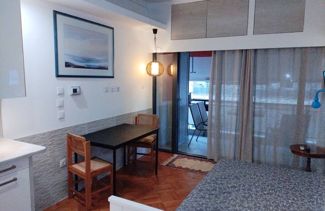 Seafront Apartment With Sea View YR1