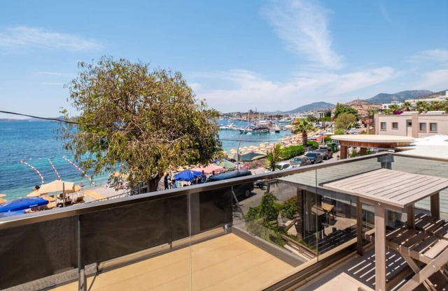 Seafront Flat with Breathtaking Sea View in Bodrum