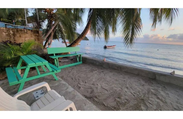 Seagull Suite G - Beach Front Living