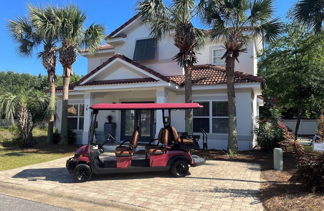 "Seas The Day" Private Pool, Golf Cart, Deeded Beach, Emerald Waters Village