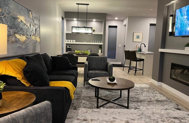 Seaside 2 bdrm end unit townhome