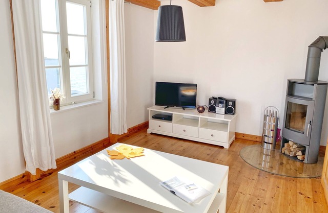 Seaside Appartements, "black-white"