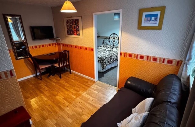 Seaside Escape Walk To The Beach 1 Bed Apartment