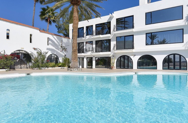 Seaside Suite 101 by VillaGranCanaria