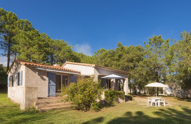 Seaside villa for 8 people