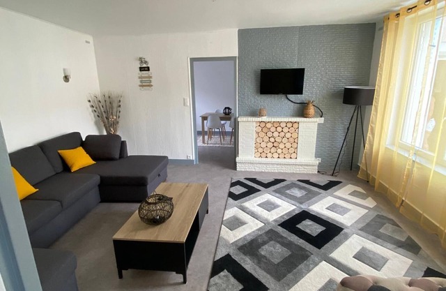 Seasonal house rental