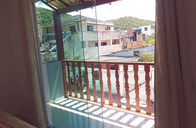SEASONAL HOUSE 15 MIN FROM THE BEACH