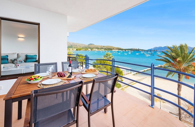 Seaview Apt Anita 4 by JS Villas