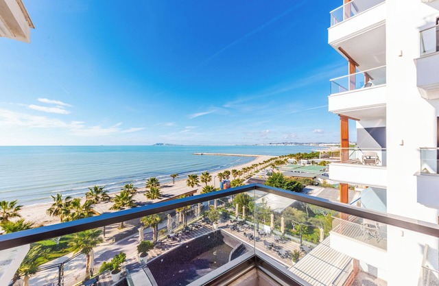 Seaview Luxury Suite by PS