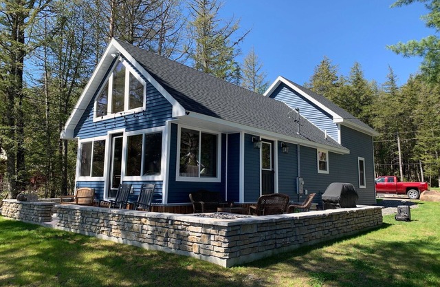Sebec, Maine Lakefront Retreat – Modern Comfort & Four-Season Adventure