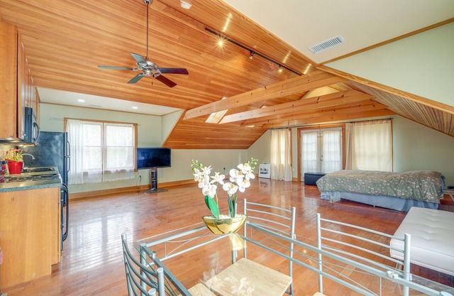 Secluded Catharpin Vacation Rental ~ 35 Mi to DC!