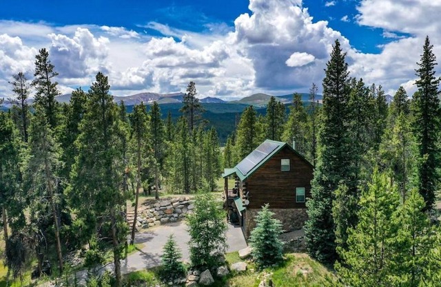 Secluded Log Cabin with Views & Hot Tub, Foosball, Wood Stove - Heavenly Homestead