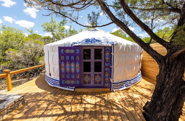 Secluded, Romantic Yurt w/Hot Tub at The Yurtopian - "Amie"