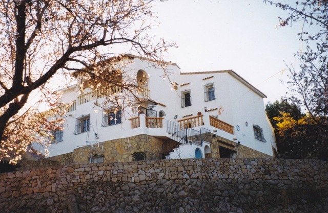 Secluded, Spacious, Luxury Villa & Swimming Pool in Beautiful Rustic Location