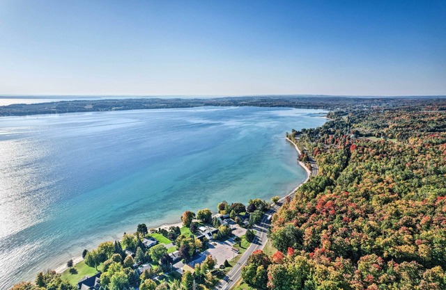 Secluded Suttons Bay Retreat w/Fire Pit!