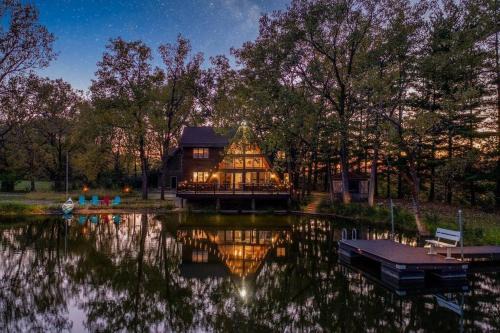 Secluded Waterfront A-Frame Cabin w/Pvt Lake