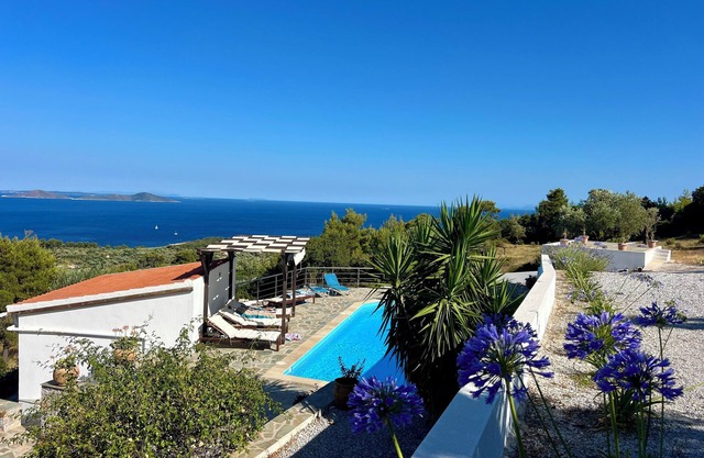 Seclusion & privacy in Alonissos 3BR Luxury Pool Villa with dream view