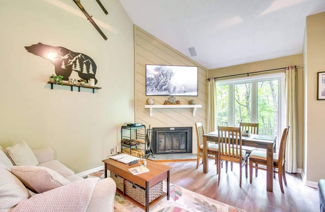 Second-Floor Condo w/Community Pool Access!