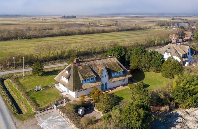 Seestern Archsum - Umringt von Salzwiesen und Deichblick Ruht der "seestern"