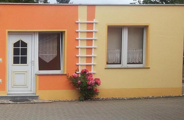 Sehr-guenstiger-Bungalow-fuer-2-Personen-1-Aufbettung-auf-Ruegen