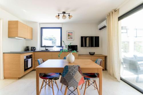 SELECT'soHOME - Superbe appartement pour 4 personnes à deux pas de la plage et des commerces de la Favière ! - ILOA-B01