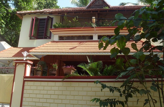 Self Contained 2 Bedroom Apartment Within Easy Walking Distance Of Beach