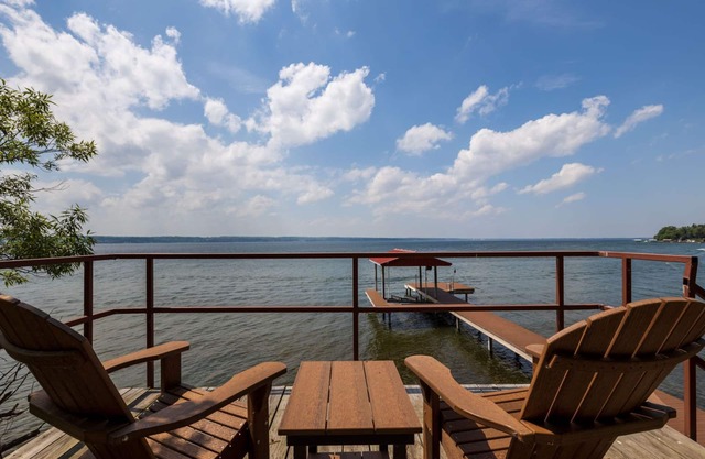 Seneca Lake Effect: "Experience luxurious lake life"