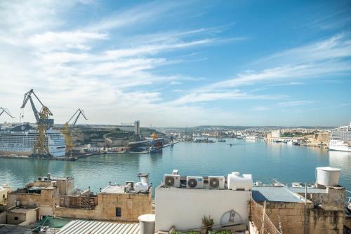 Senglea Charming 2BDR Townhouse