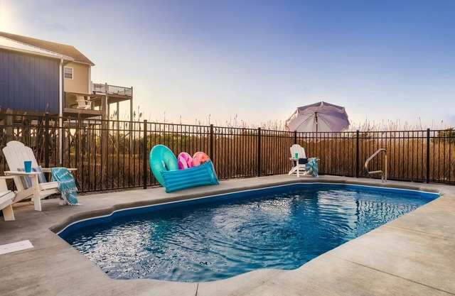 Sep 28-30! Book Group Stay! Pool! Views! Hot Tub!
