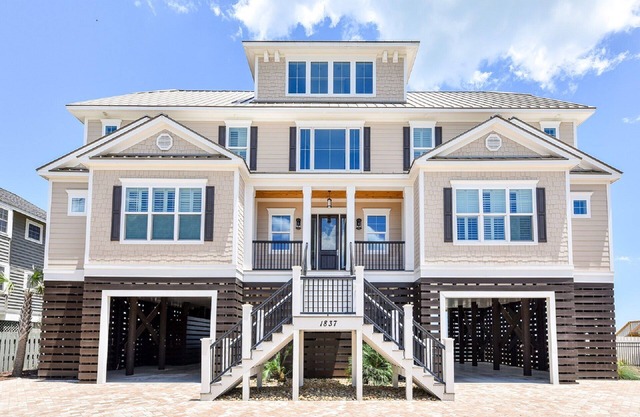 Sept 6 2025 just opened! Oceanfront, Pool, Hot Tub, Elevator-Excellent Reviews