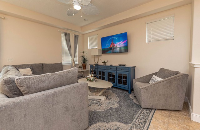 September Special! 4BR Resort Villa | Pool + Gym Near Disney