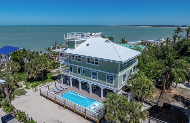 Serendipity is BACK - Complete remodel April 2024 - Pool; 2 Golf Carts