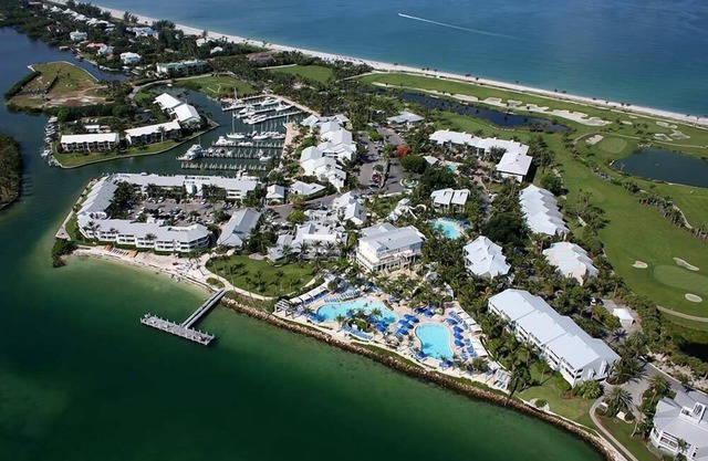 Serene 1BR Villa w/Beach Access, Shell Picking & Nature Excursions