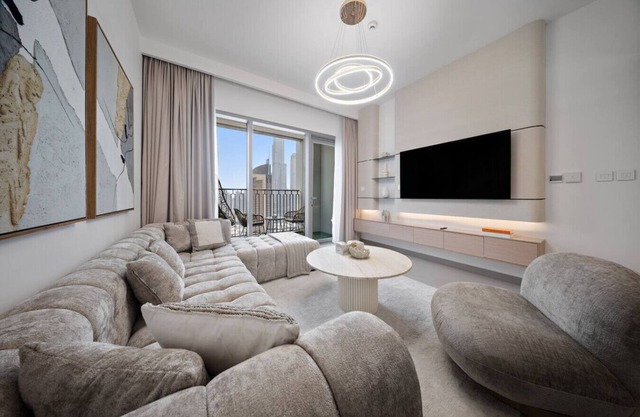 Serene 2BR w/Burj View DT Dubai
