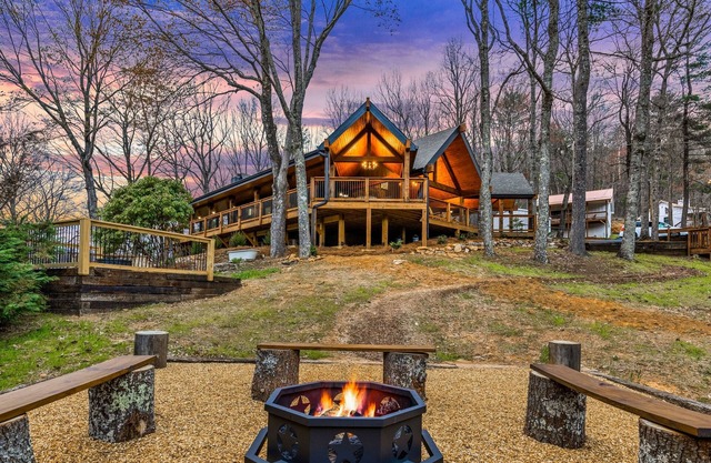 Serene mountain views with each lodge en-suite & on-site amenities