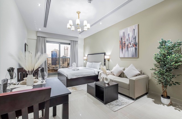 Serene Studio Apartment in Elite Downtown Dubai