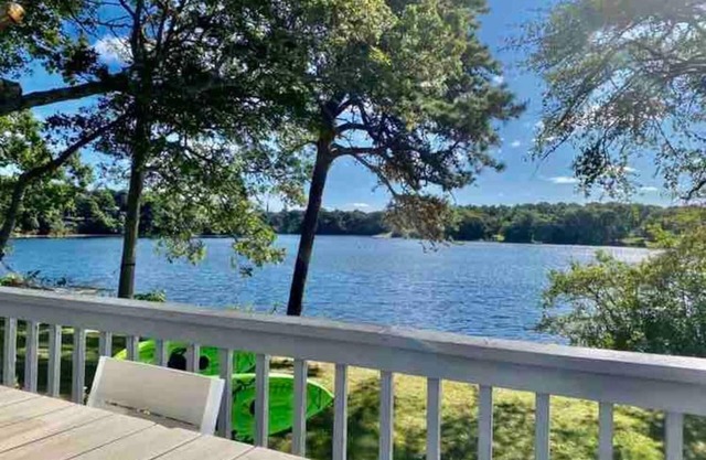 Serenity Views, Private Waterfront w/Deck Patio, Kayaks SUP, King bed