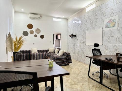 SESEH Guesthouse I CoWorking I Pool I Apartment 1