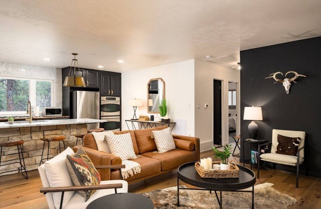 Seth|810 Tincup Terrace · The Modern Mountaineer | 2.7 acres w/hot tub!
