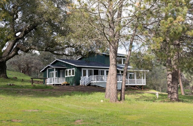 Seven Oaks Ranch Pine House