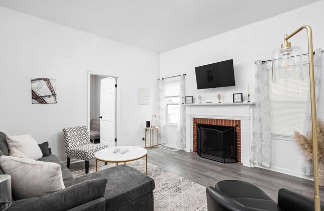 Shadeland Estate: Near Downtown, Patio & BBQ Grill