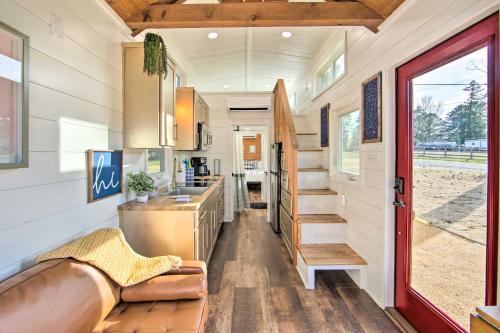 Shared Dock and Lake Access Daingerfield Tiny Home