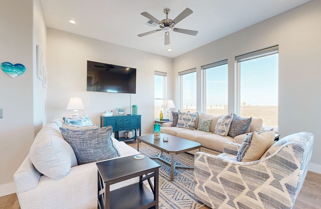Shared Pool, Shared Hot Tub, Pet Friendly